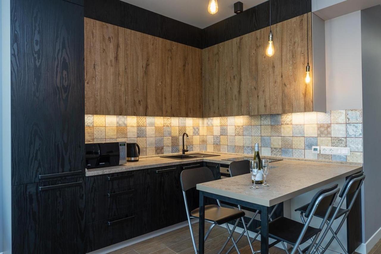 Stylish Panoramic Apartments. Smartplaza. Metro Minskaya Kiev Exterior foto